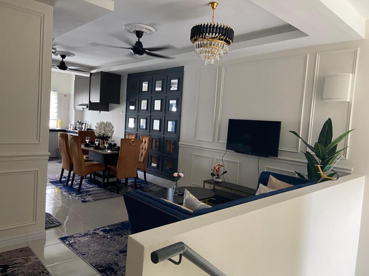 Cheerfull3 Bedroom Townhouse Terrace Kampung Dengkil Exterior photo
